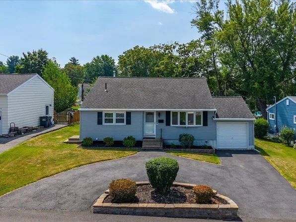 10 Dover Drive, Latham, NY 12110
