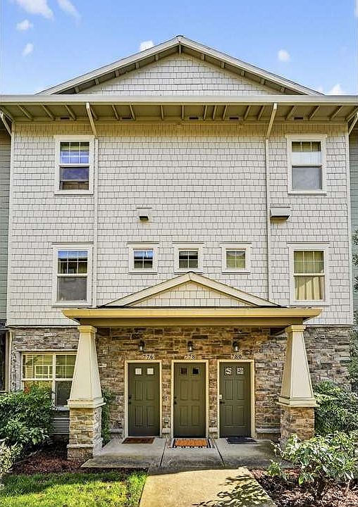 1st image of 778 NE Adwick Dr
