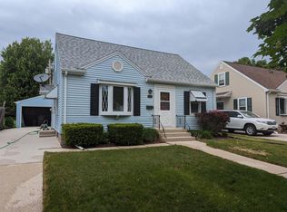 2112 Elm Ave, Sheboygan, WI 53081