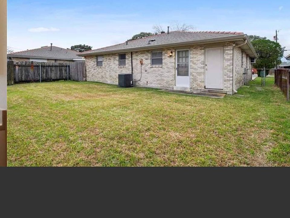 2nd image of 1209 Edenborn Ave #1209