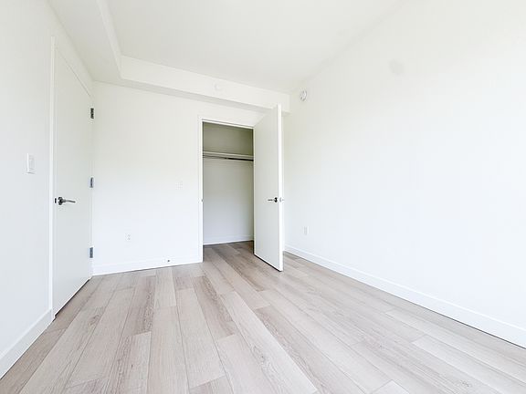 4th image of 8829 153rd St #618