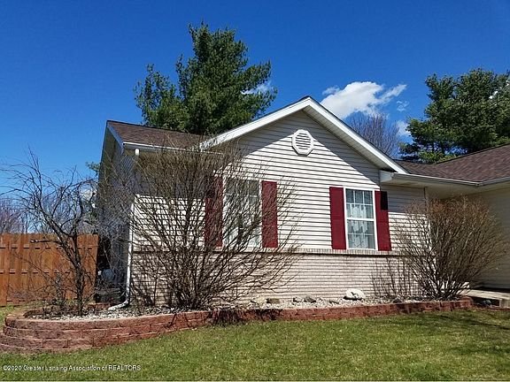 4th image of 1126 Porter Dr
