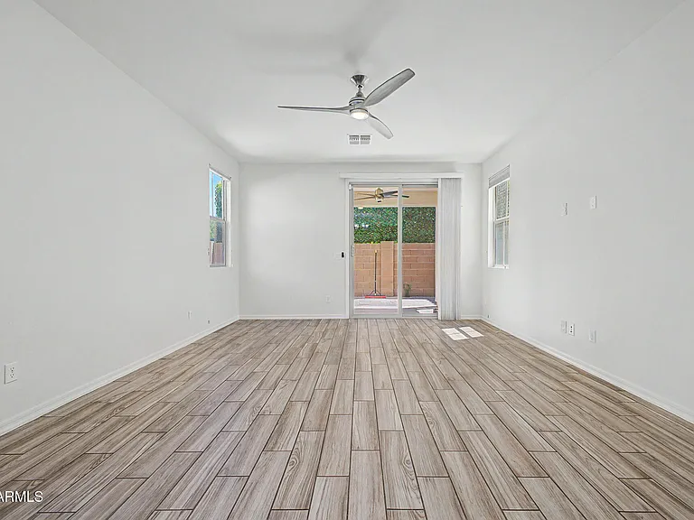 1575 W Marlin Dr — Photo 5