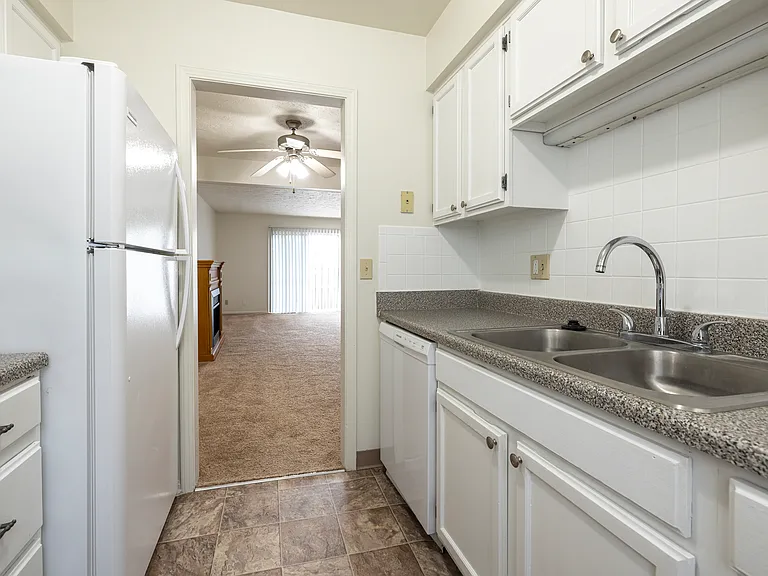 Woodside Terrace Apartments — Photo 51