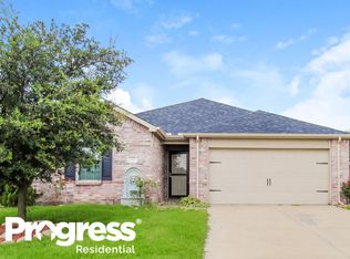 102 Daisy Dr, Fate, TX 75087