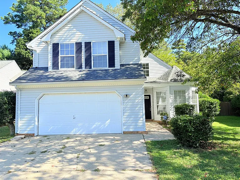 110 Amelia Ct — Photo 1