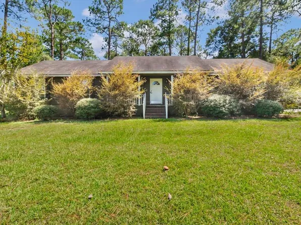 124 Flint Dr, Moultrie, GA 31788