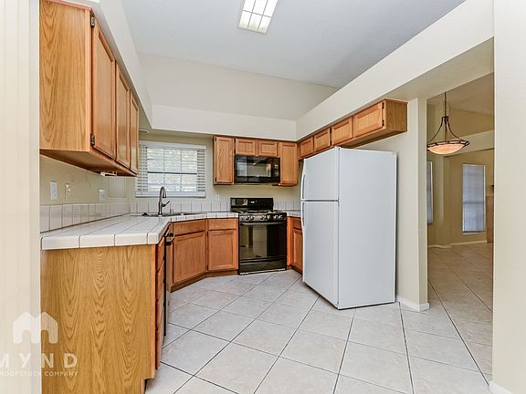 3rd image of 4917 Braeburn Dr