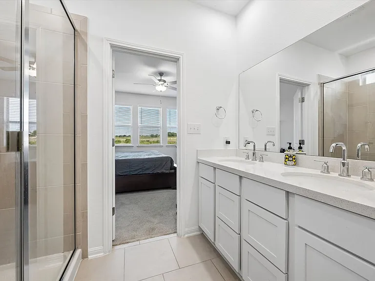 685 Papaya Dr — Photo 6