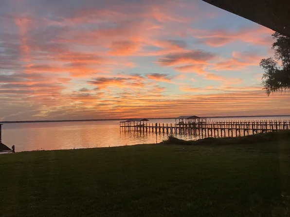 214 Paradise Ln, Crescent City, FL 32112