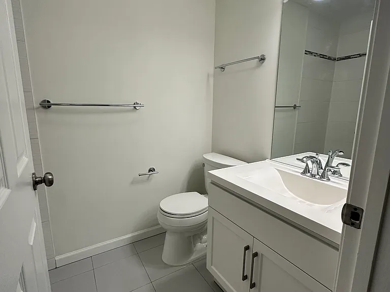 13100 Briarcliff Ter #812 — Photo 9