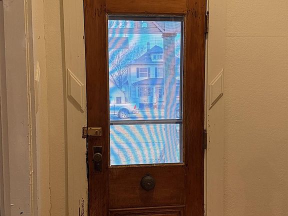 3rd image of 514 Columbia St