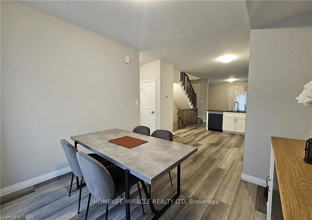 3 bed, $2,700 — Photo 4