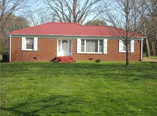 128 Coles Ferry Rd, Gallatin, TN 37066