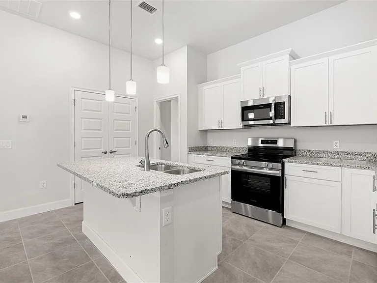 12532 NW 157th Ter — Photo 4