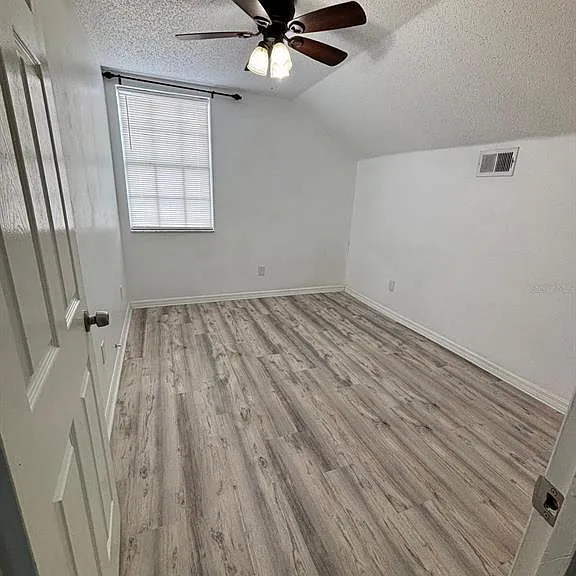 3252 Huntwicke Blvd — Photo 17