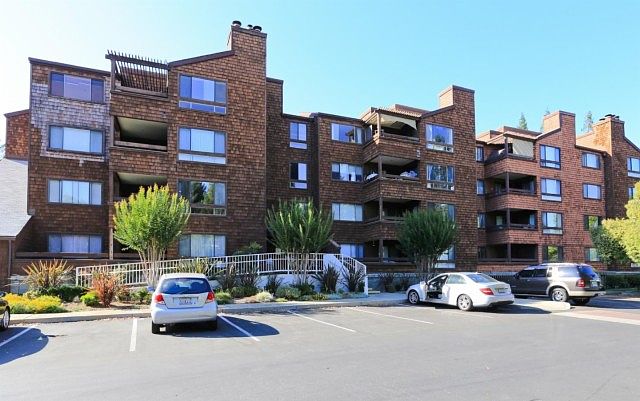 1st image of 1271 Poplar Ave APT 207