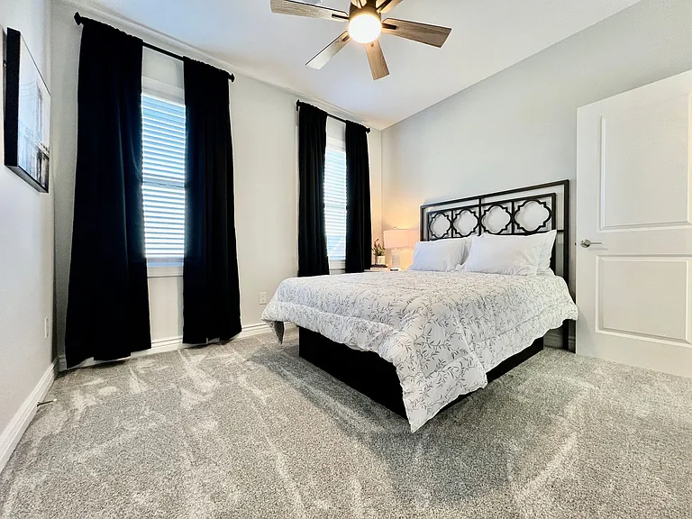 4827 Granada Ct — Photo 32