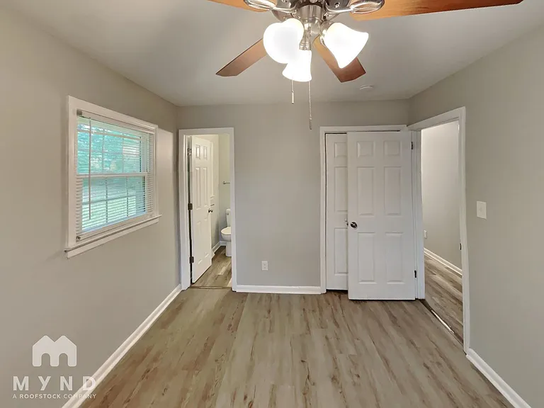 502 Cuthbertson St — Photo 9