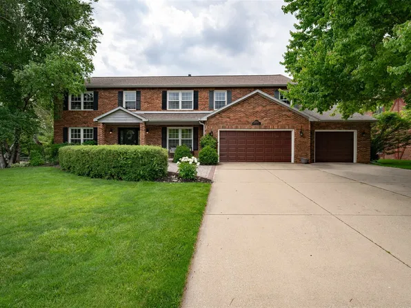 2004 Woodfield Rd, Bloomington, IL 61704