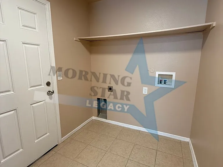 3381 Valverde Loop — Photo 11