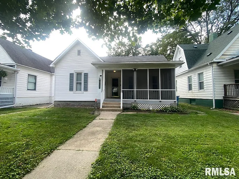 1603 S Pasfield St — Photo 1