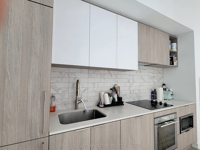 2020 Bathurst St #1017 — Photo 8