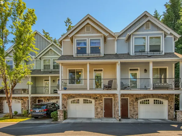1910 NE 49th Way, Hillsboro, OR 97124