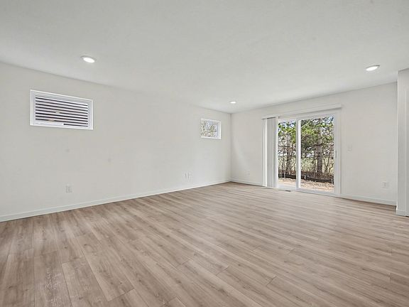 4th image of 1642 Roosevelt Ct