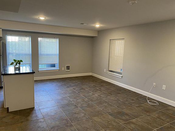 3rd image of 17 N 6th St Floor 3
