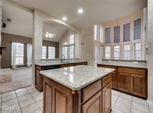 4314R Meadowcove Dr, Rowlett, TX 75088