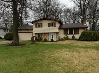 3731 Brookside Dr, Barberton, OH