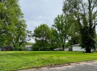 2112 Muren Blvd, Belleville, IL 62221