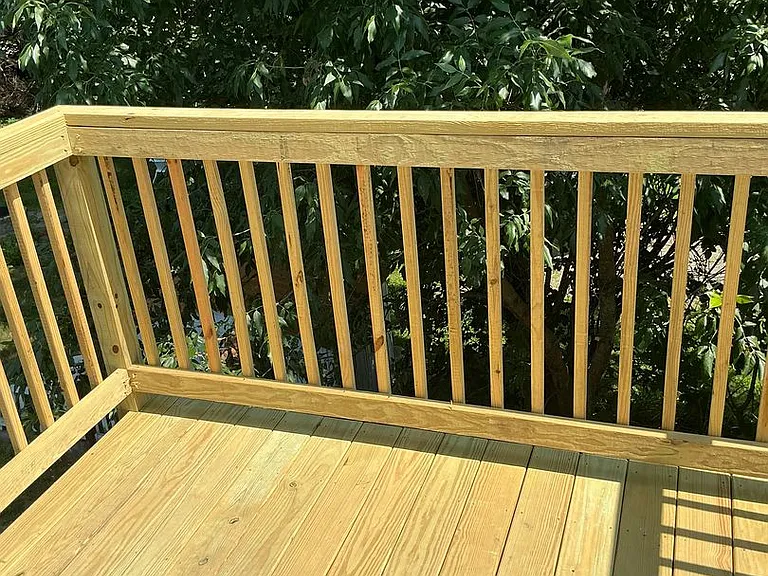 558 Riverside Dr — Photo 2