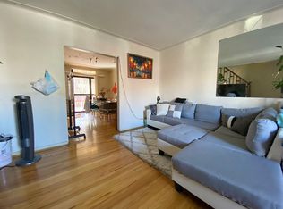 5296 79th St, Flushing, NY 11373