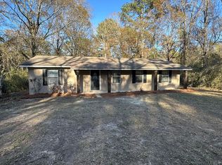 30 Androchowski Dr, Seminary, MS 39479