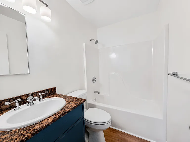 512 Landview St #D — Photo 11