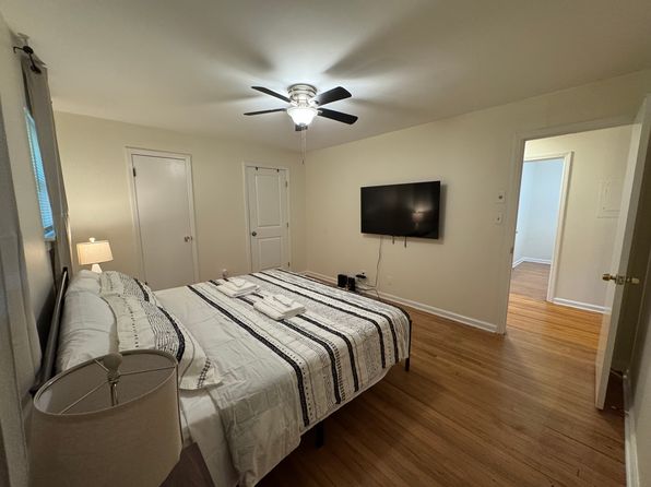 Campus area rental source photo 4