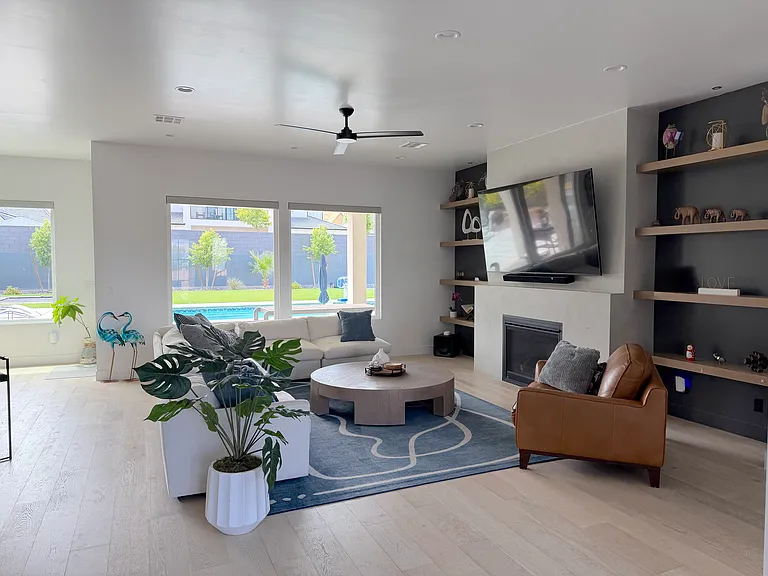 3364 E Ezra Dr — Photo 5