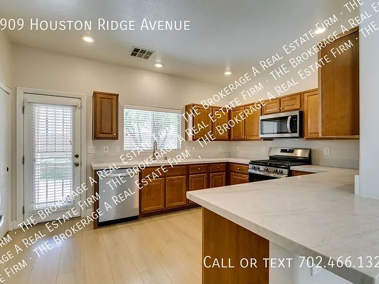 8909 Houston Ridge Ave — Photo 20
