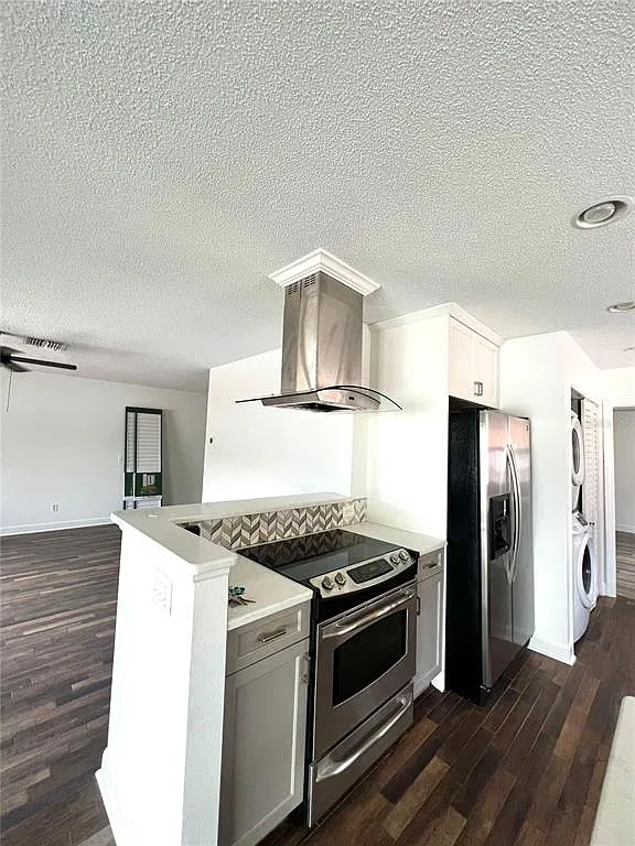 2 bed, 1.0 bath, 1244 sqft, $2,400 — Photo 4