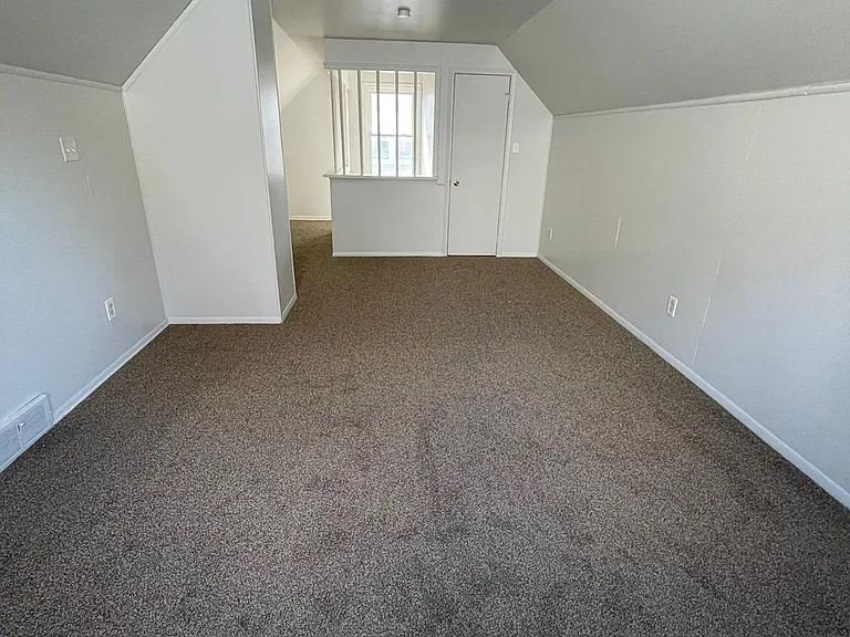 18402 Denby — Photo 4