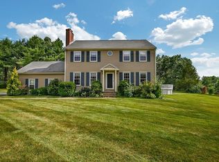 4 Pettingell Rd, Andover, MA 01810
