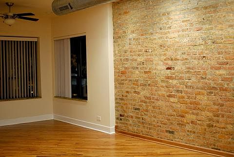 5th image of 2647 N Washtenaw Ave #3N