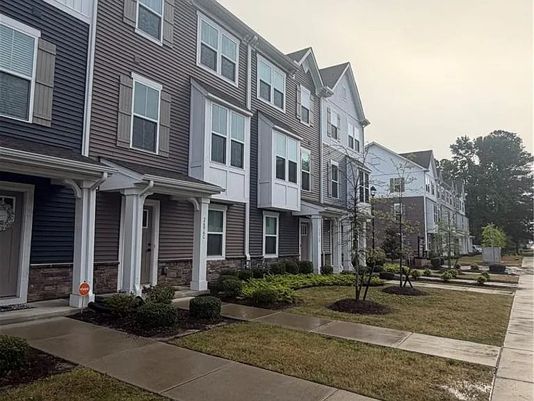 2696C Azalea Garden Rd — Photo 2