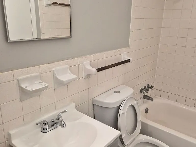 Imogene Apartments — Photo 19