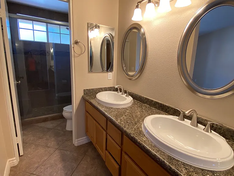 12488 Creekview Dr — Photo 16
