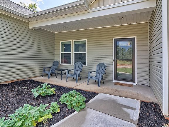 4th image of 133 Osprey Pointe Ln