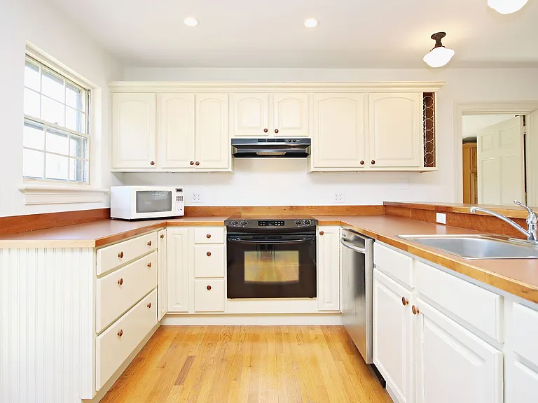 1412 Cherry Ave — Photo 8