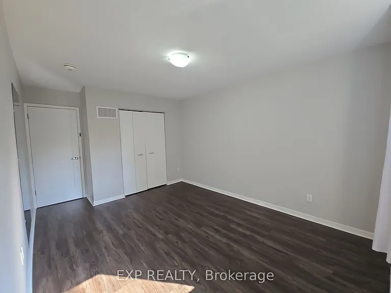87 Wellington St E #MAIN LEVEL — Photo 19